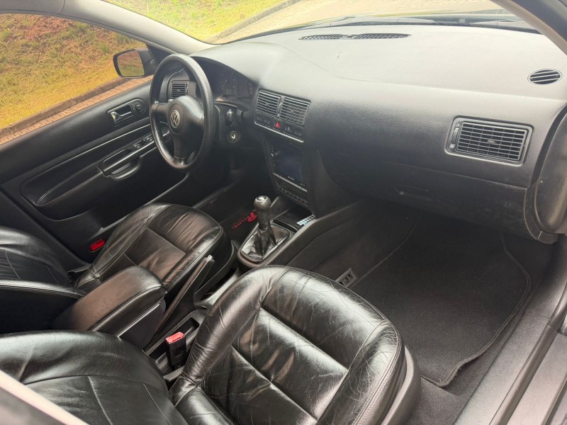 GOLF 1.6 MI 8V GASOLINA 4P MANUAL - 2003 - CAXIAS DO SUL