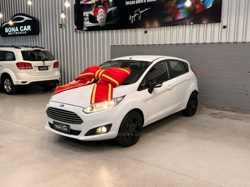 fiesta 1.6 se hatch 16v flex 4p automatico 2015 caxias do sul