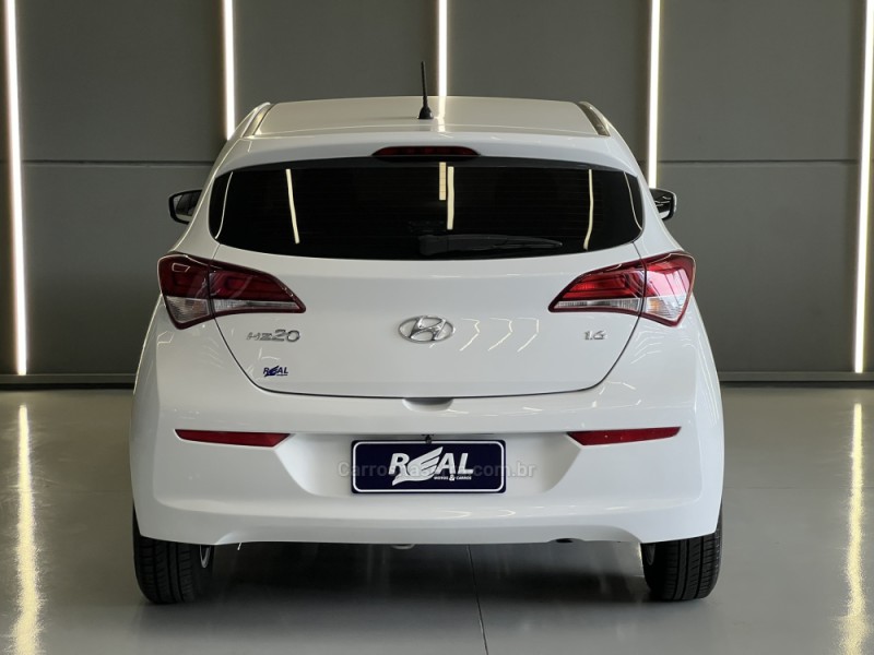 HB20 1.6 COMFORT 16V FLEX 4P MANUAL - 2016 - SAPIRANGA