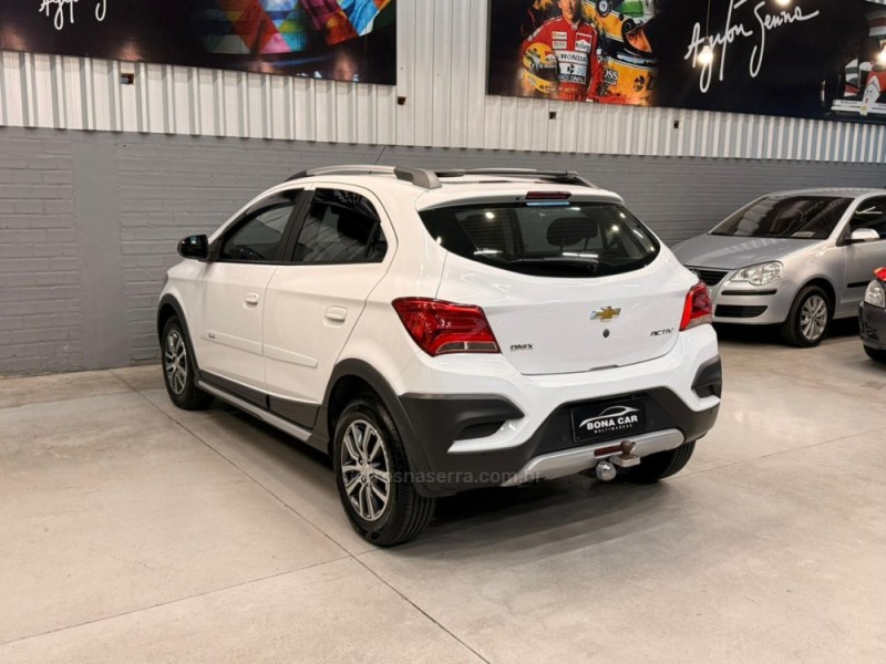 ONIX 1.4 MPFI ACTIV 8V FLEX 4P AUTOMÁTICO - 2018 - CAXIAS DO SUL