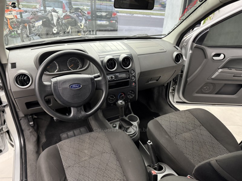 ECOSPORT 2.0 XLT 16V GASOLINA 4P MANUAL - 2004 - SAPIRANGA