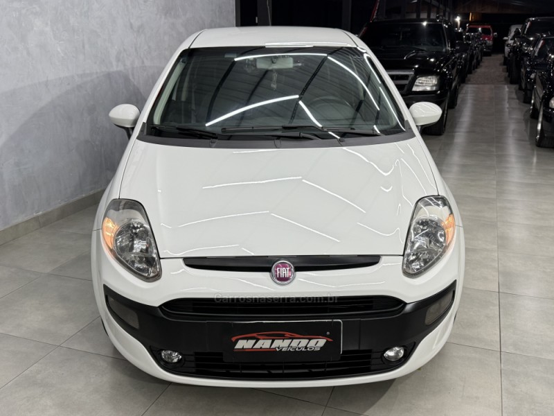 PUNTO 1.6 ESSENCE 16V FLEX 4P AUTOMATIZADO - 2013 - SAPIRANGA