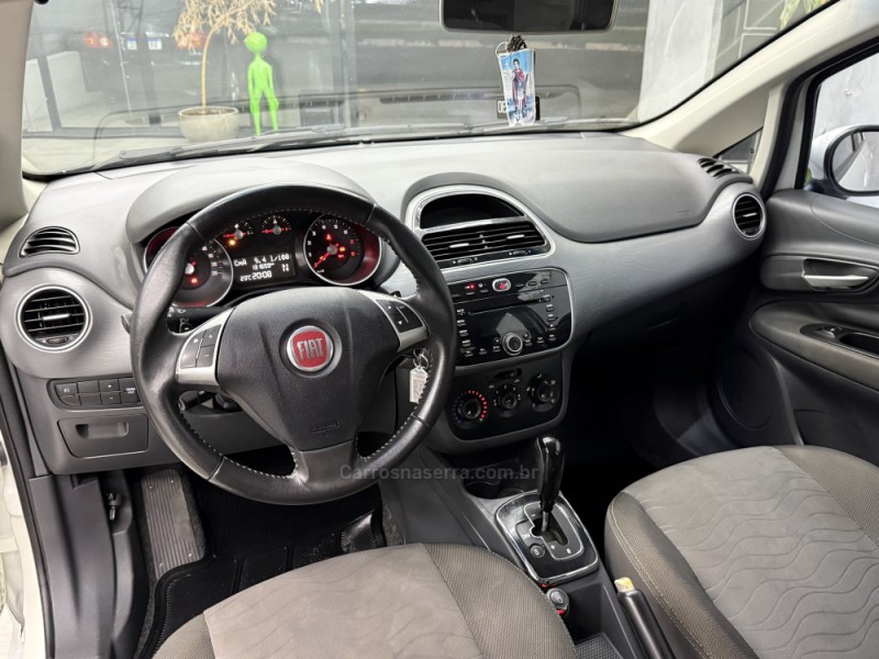 PUNTO 1.6 ESSENCE 16V FLEX 4P AUTOMATIZADO - 2013 - SAPIRANGA