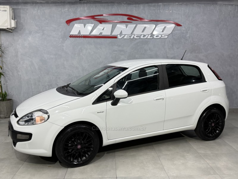 punto 1.6 essence 16v flex 4p automatizado 2013 sapiranga