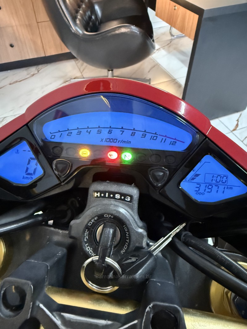 CB 1000R ABS - 2013 - SAPIRANGA