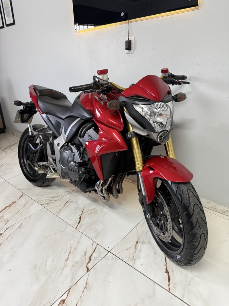 CB 1000R ABS - 2013 - SAPIRANGA
