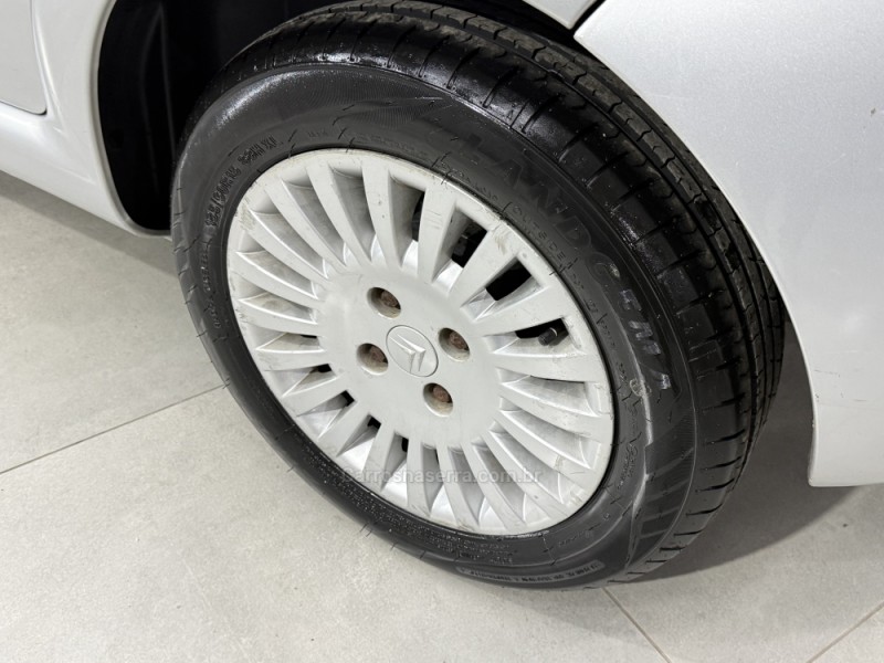 C3 1.4 I GLX 8V FLEX 4P MANUAL - 2011 - SAPIRANGA