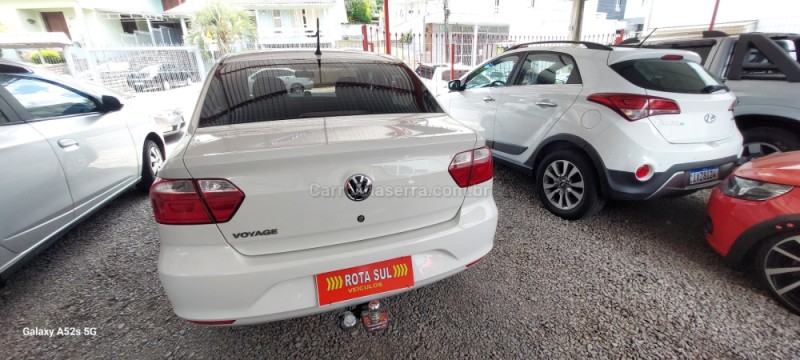 VOYAGE 1.6 MI COMFORTLINE 8V FLEX 4P MANUAL - 2022 - FARROUPILHA