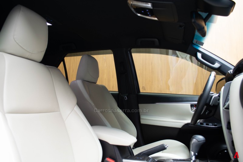 HILUX SW4 2.8 4X4 DIAMOND 16V TURBO DIESEL 4P 7 LUGARES AUTOMATICO - 2024 - GARIBALDI