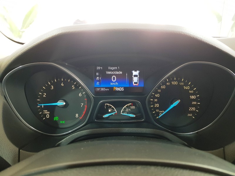 FOCUS 2.0 TITANIUM PLUS FASTBACK 16V FLEX 4P AUTOMÁTICO - 2016 - CAXIAS DO SUL