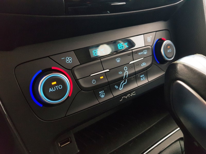 FOCUS 2.0 TITANIUM PLUS FASTBACK 16V FLEX 4P AUTOMÁTICO - 2016 - CAXIAS DO SUL