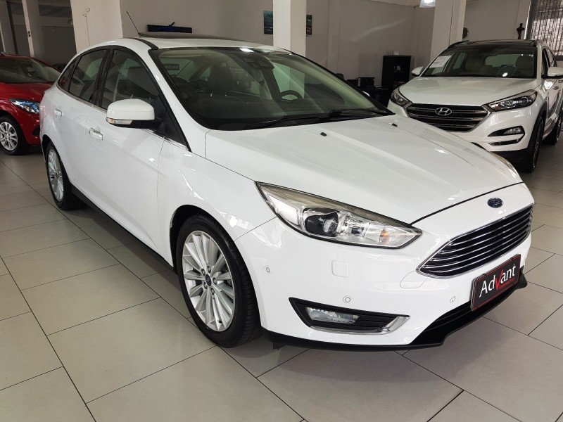 FOCUS 2.0 TITANIUM PLUS FASTBACK 16V FLEX 4P AUTOMÁTICO - 2016 - CAXIAS DO SUL