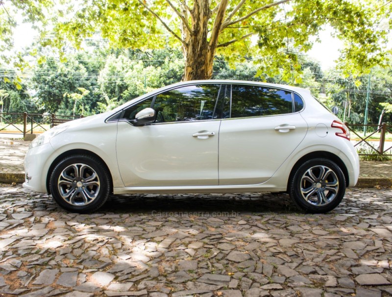 208 1.6 GRIFFE 16V FLEX 4P AUTOMÁTICO - 2016 - NOVO HAMBURGO