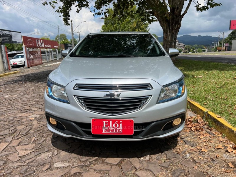 PRISMA 1.4 MPFI LT 8V FLEX 4P MANUAL - 2013 - DOIS IRMãOS