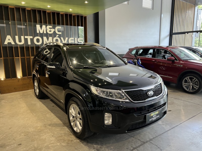 SORENTO EX 3.5 L V6 4X4 AUTOMÁTICO - 2013 - CAXIAS DO SUL