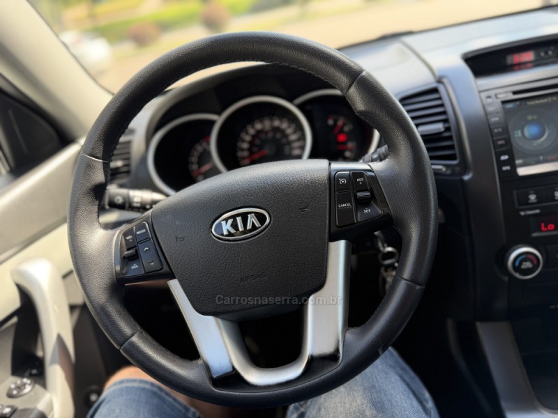 SORENTO 2.4 EX 4X2 16V GASOLINA 4P AUTOMÁTICO - 2011 - NOVA PRATA