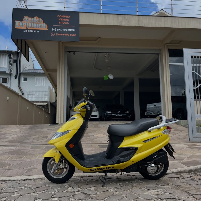 an125 burgman  2009 nova petropolis