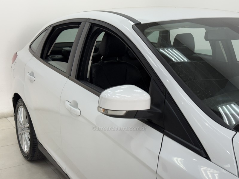 FOCUS 2.0 SE FASTBACK 16V FLEX 4P AUTOMÁTICO - 2016 - SANTA CRUZ DO SUL