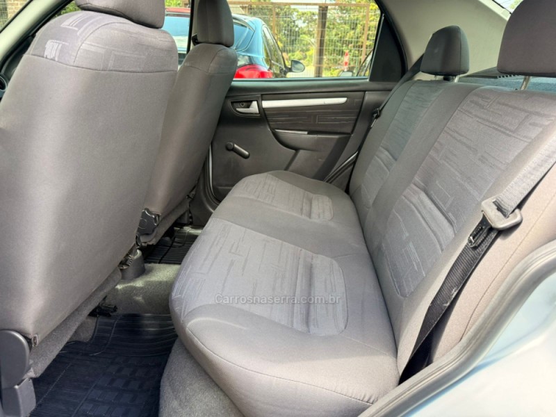 PRISMA 1.4 MPFI MAXX 8V FLEX 4P MANUAL - 2011 - CANELA