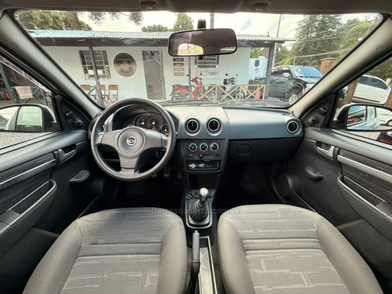 PRISMA 1.4 MPFI MAXX 8V FLEX 4P MANUAL - 2011 - CANELA