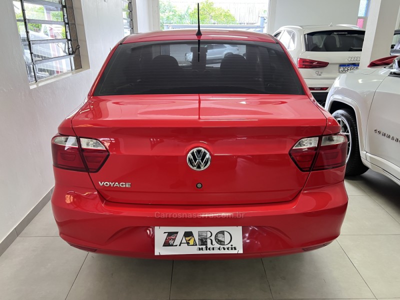 VOYAGE 1.0 MI TRENDLINE 8V FLEX 4P MANUAL - 2014 - CARLOS BARBOSA