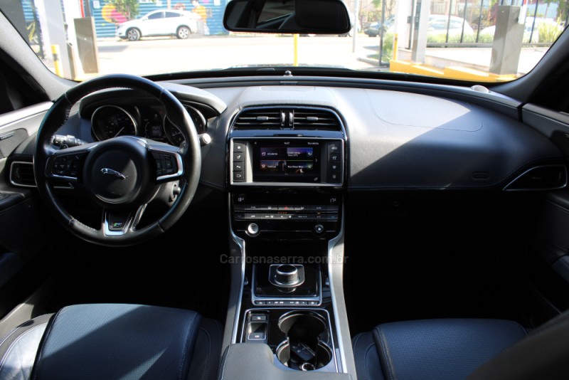 XE 2.0 16V SI4 TURBO GASOLINA R-SPORT 4P AUTOMÁTICO - 2017 - CAXIAS DO SUL