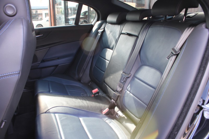 XE 2.0 16V SI4 TURBO GASOLINA R-SPORT 4P AUTOMÁTICO - 2017 - CAXIAS DO SUL