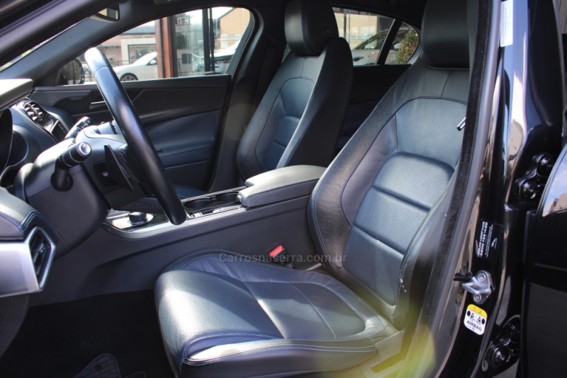 XE 2.0 16V SI4 TURBO GASOLINA R-SPORT 4P AUTOMÁTICO - 2017 - CAXIAS DO SUL