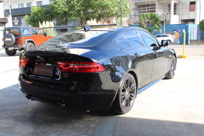 XE 2.0 16V SI4 TURBO GASOLINA R-SPORT 4P AUTOMÁTICO - 2017 - CAXIAS DO SUL