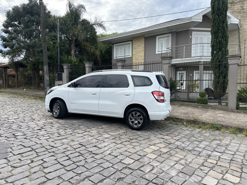 SPIN 1.8 LT 8V FLEX 4P AUTOMÁTICO - 2017 - CAXIAS DO SUL