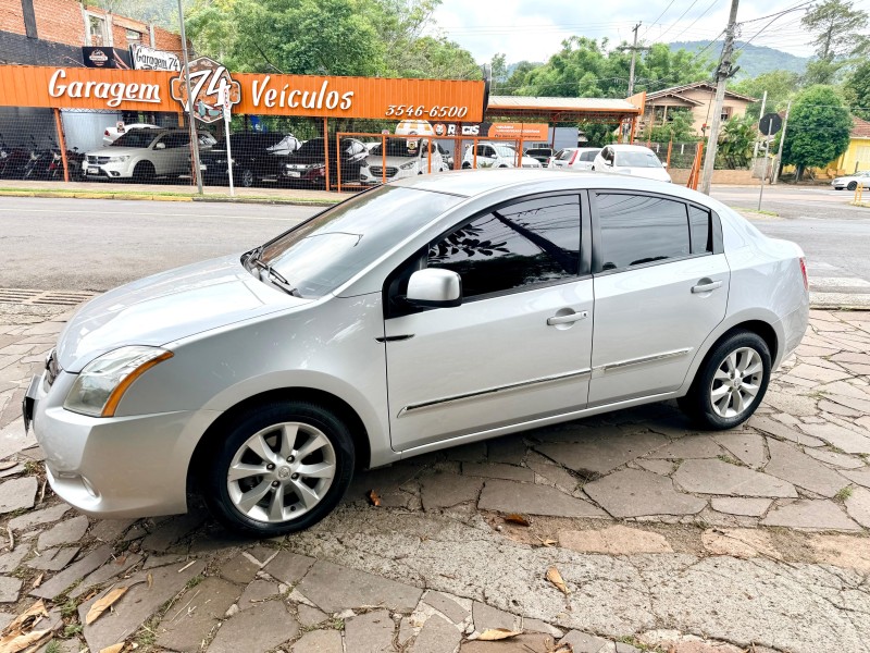 sentra 2.0 s special edition 16v flex 4p automatico 2010 tres coroas