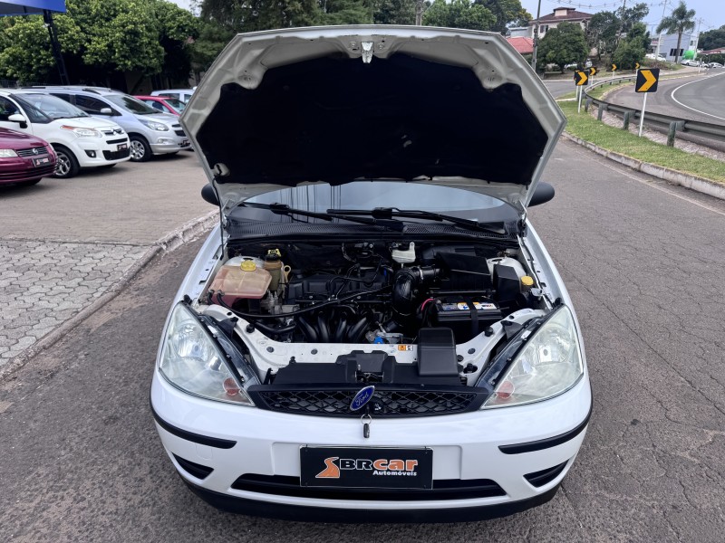 FOCUS 1.6 8V FLEX 4P MANUAL - 2009 - DOIS IRMãOS