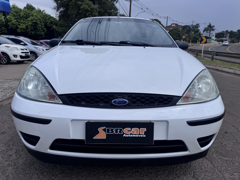 FOCUS 1.6 8V FLEX 4P MANUAL - 2009 - DOIS IRMãOS