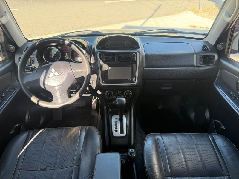 PAJERO TR4 2.0 4X4 16V 140CV FLEX 4P AUTOMÁTICO - 2013 - CAXIAS DO SUL