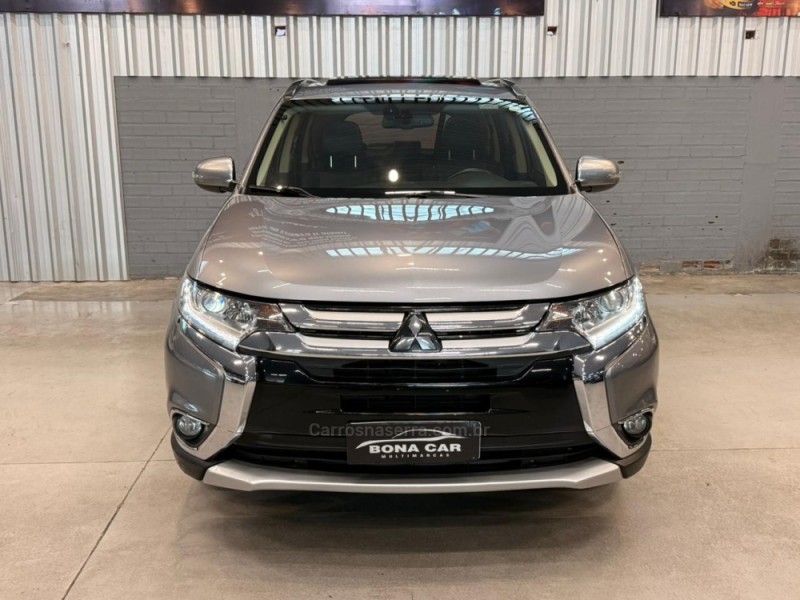 OUTLANDER 3.0 GT 4X4 V6 24V GASOLINA 4P AUTOMÁTICO - 2016 - CAXIAS DO SUL