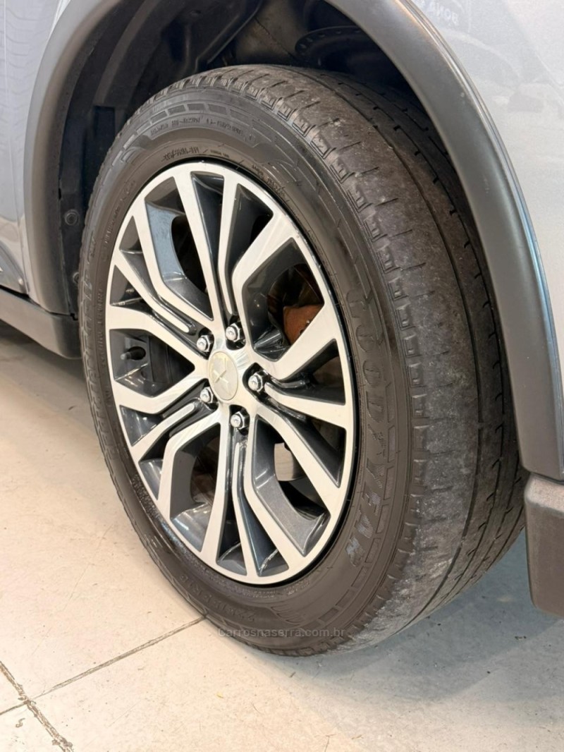 OUTLANDER 3.0 GT 4X4 V6 24V GASOLINA 4P AUTOMÁTICO - 2016 - CAXIAS DO SUL