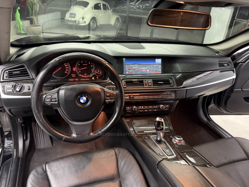 535I 3.0 SEDAN 6 CILINDROS 24V TURBO GASOLINA 4P AUTOMÁTICO - 2011 - SAPIRANGA