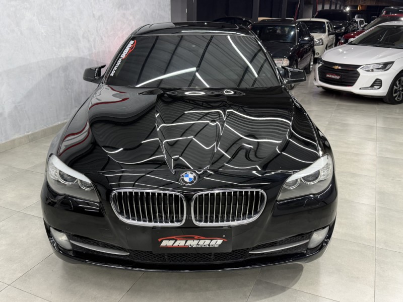 535I 3.0 SEDAN 6 CILINDROS 24V TURBO GASOLINA 4P AUTOMÁTICO - 2011 - SAPIRANGA