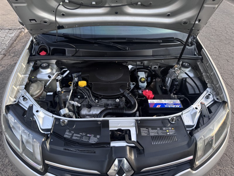 LOGAN 1.6 EXPRESSION 8V FLEX 4P MANUAL - 2014 - DOIS IRMãOS