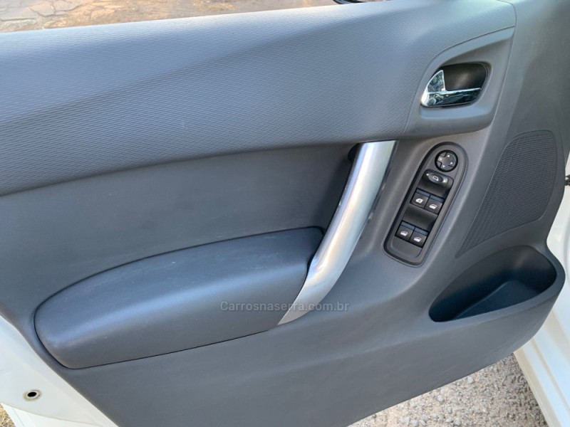 C3 1.6 TENDANCE 16V FLEX 4P AUTOMÁTICO - 2015 - CAXIAS DO SUL