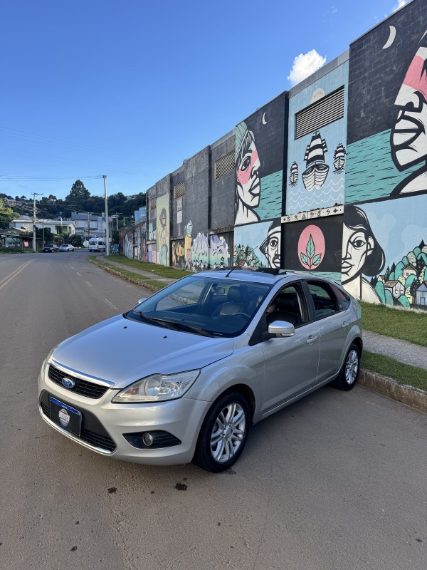 FOCUS 2.0 GHIA 16V FLEX 4P AUTOMÁTICO - 2009 - CAXIAS DO SUL