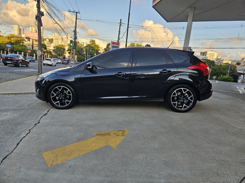 FOCUS 2.0 SE HATCH 16V FLEX 4P AUTO - 2014 - CAXIAS DO SUL