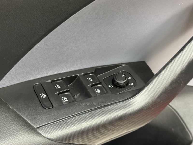 T-CROSS 1.0 TSI 200 12V FLEX 4P AUTOMÁTICO - 2025 - SANTA CRUZ DO SUL