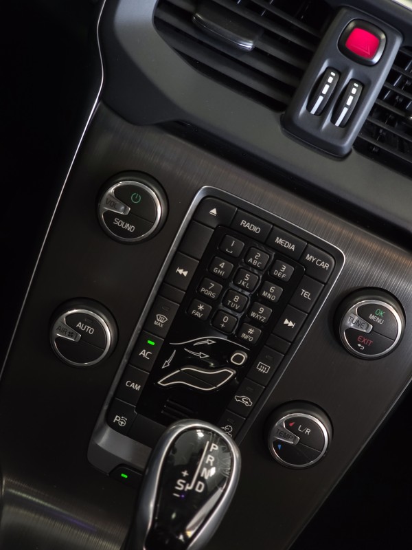 V40 2.0 T5 CROSS COUNTRY AWD TURBO GASOLINA 4P AUTOMÁTICO - 2014 - CAXIAS DO SUL