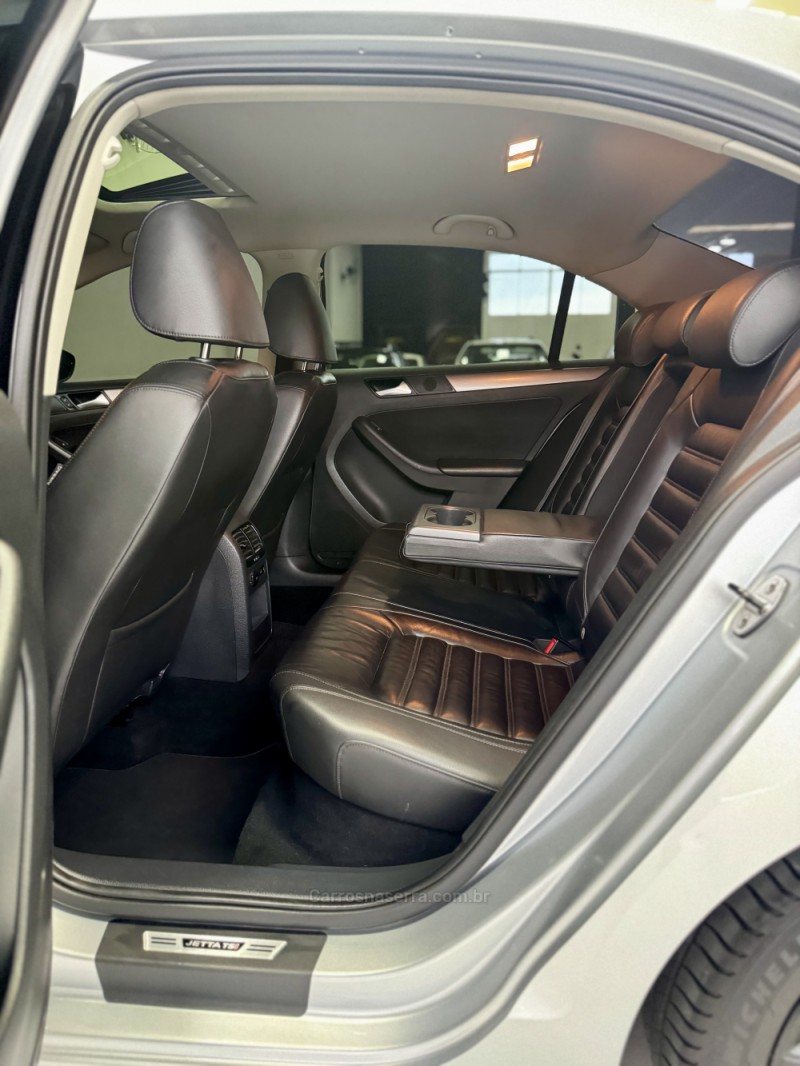 JETTA 2.0 TSI HIGHLINE 211CV GASOLINA 4P TIPTRONIC - 2014 - CAXIAS DO SUL