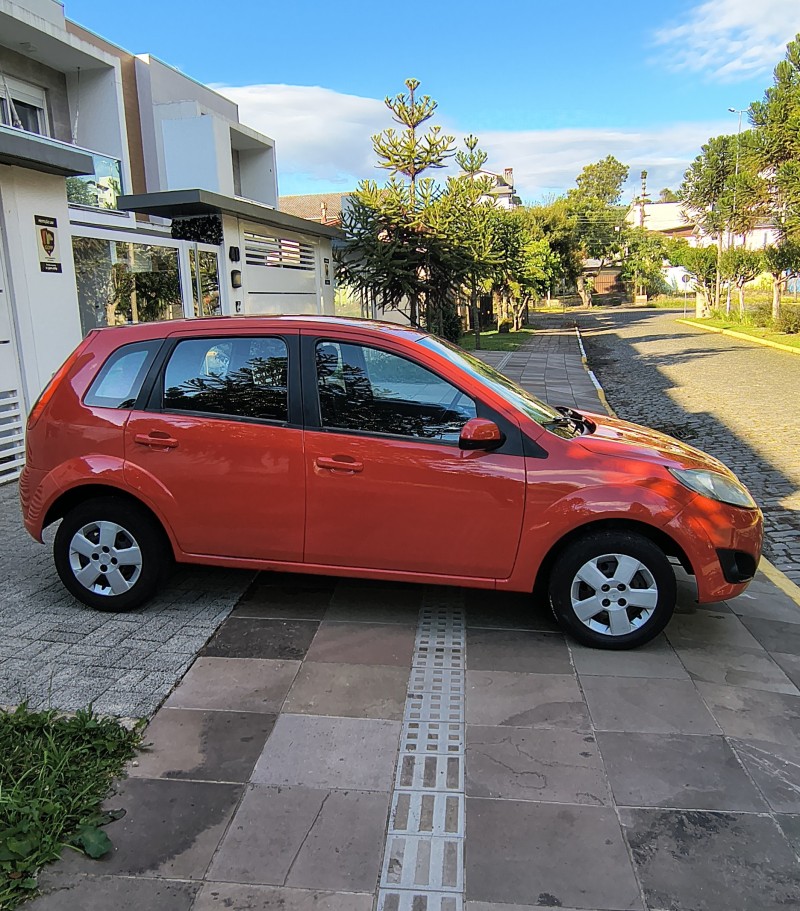 FIESTA 1.0 ROCAM HATCH 8V FLEX 4P MANUAL - 2013 - FARROUPILHA