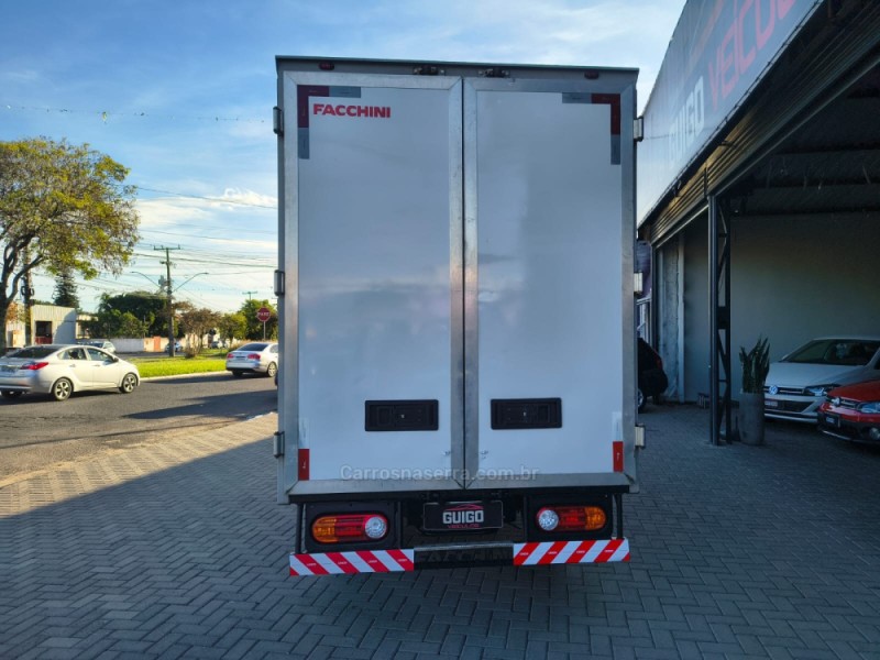 HR 2.5 LONGO BAÚ 4X2 16V 130CV TURBO INTERCOOLER DIESEL 2P MANUAL - 2014 - NOVO HAMBURGO