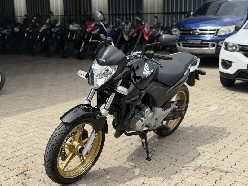 CB 300R  - 2015 - BENTO GONçALVES