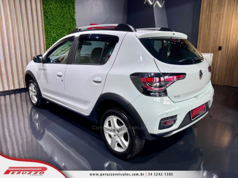 SANDERO 1.6 STEPWAY 16V FLEX 4P MANUAL - 2023 - NOVA PRATA