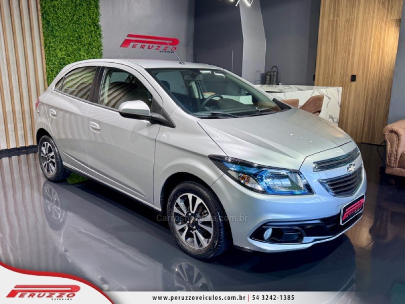 ONIX 1.4 MPFI LTZ 8V FLEX 4P MANUAL - 2015 - NOVA PRATA